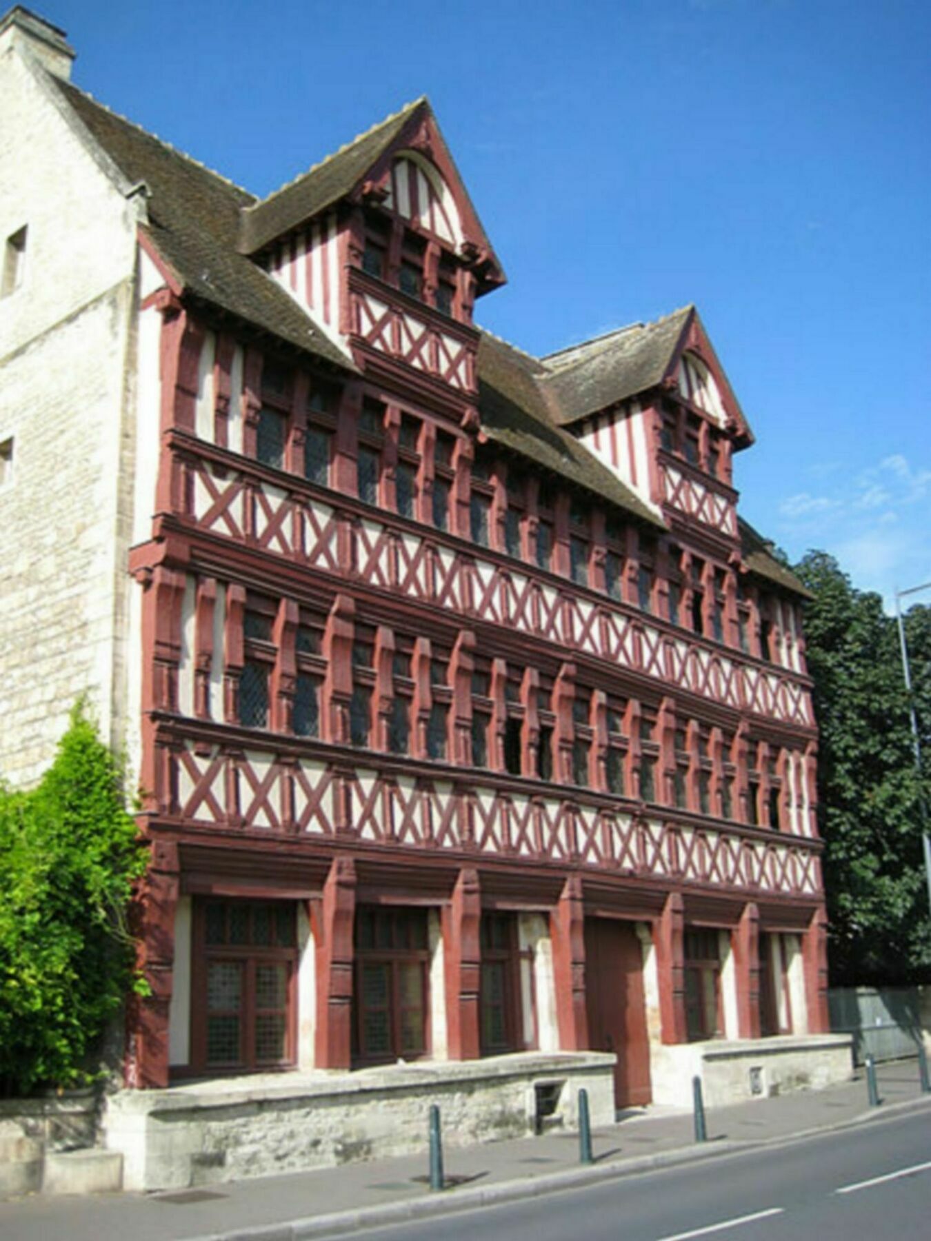 Hotel Des Quatrans Caen Exterior photo